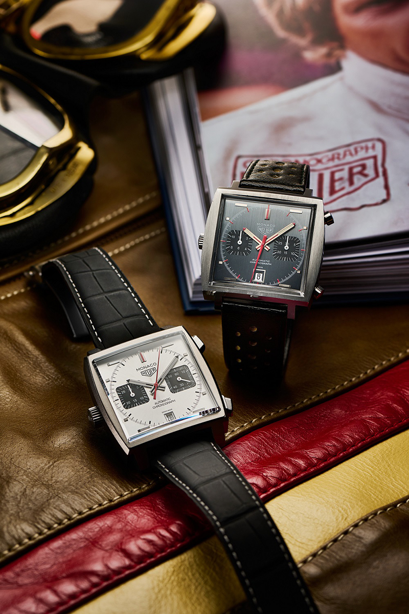 (左)TAG Heuer Monaco Titan鈦金屬限量計時腕錶,參考編號CAW218B.FC6496,建議售價NT$259,100 (右)TAG Heuer Monaco Kubrick (113G) - 1972年。(圖:品牌提供)