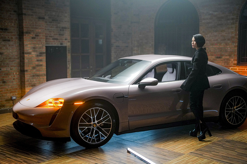 【車勢星聞】楊乃文為Porsche Taycan「調時差」展現完美狀態。(圖:Porsche Taiwan提供)