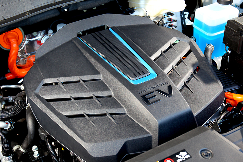 Kona EV300馬達出力為136匹馬力(100kw)與40.8公斤米的扭力峰值