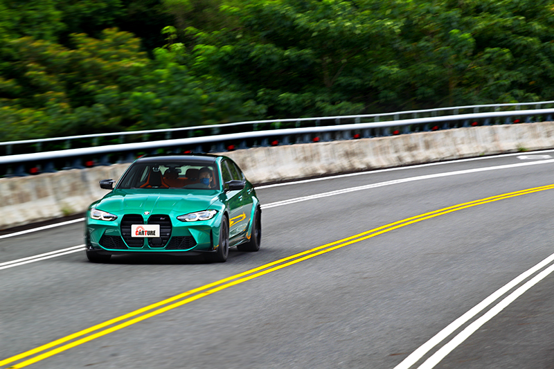 就算速度提高M3 Competition不僅安定,就連側傾也小到讓人覺得不可思議。