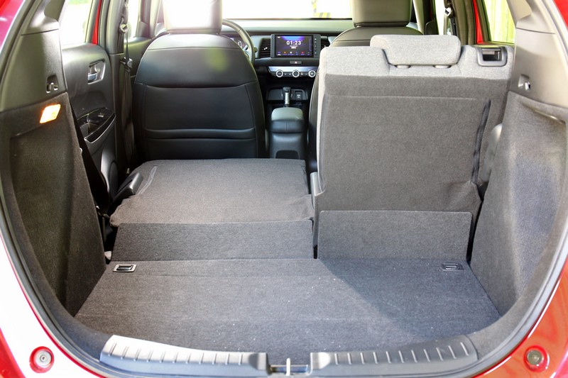 同樣透過Ultra Seat多功能變化座椅,也可獲得既深且廣的行李廂置物空間。