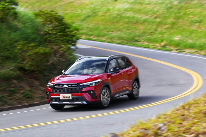 COROLLA CROSS GR SPORT依舊汽油與油電複合動力兼備,讓準車主得以各取所需。