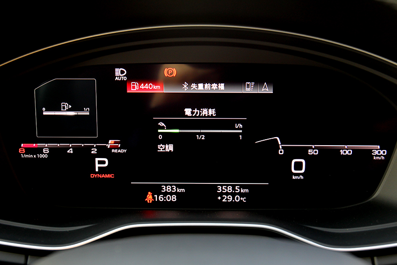 全車系標配12.3吋數位儀表,並提供三種介面依喜好自行選擇。