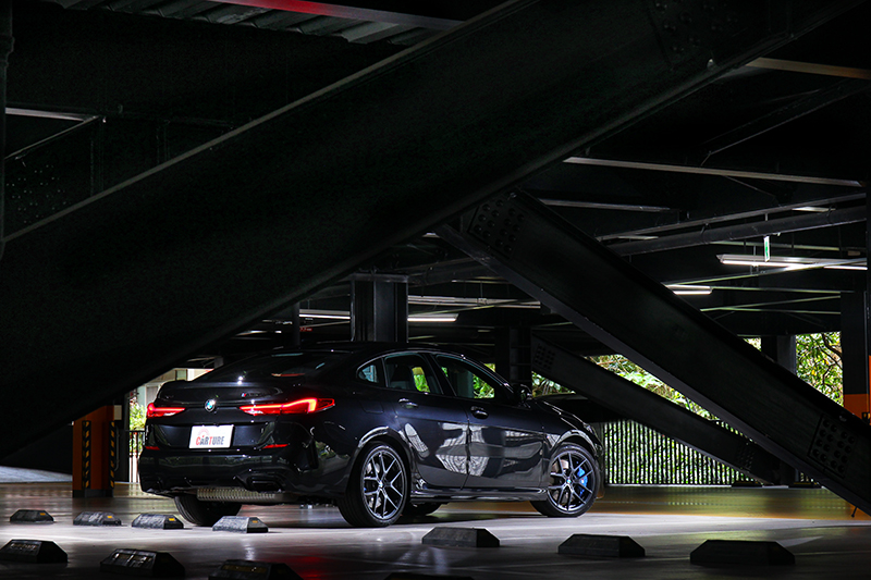 BMW推出限量35輛的M235i Black Storm Edition。