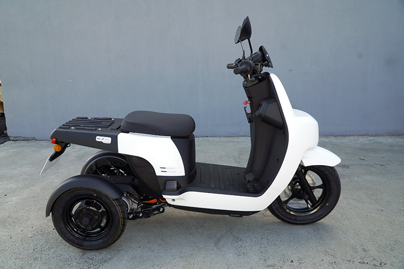 Ai-2 Gather 系列後貨架離地 73.5 公分,距離讓上卸貨都超省力;46 公分的加寬前腳踏空間讓騎士可彈性運用。