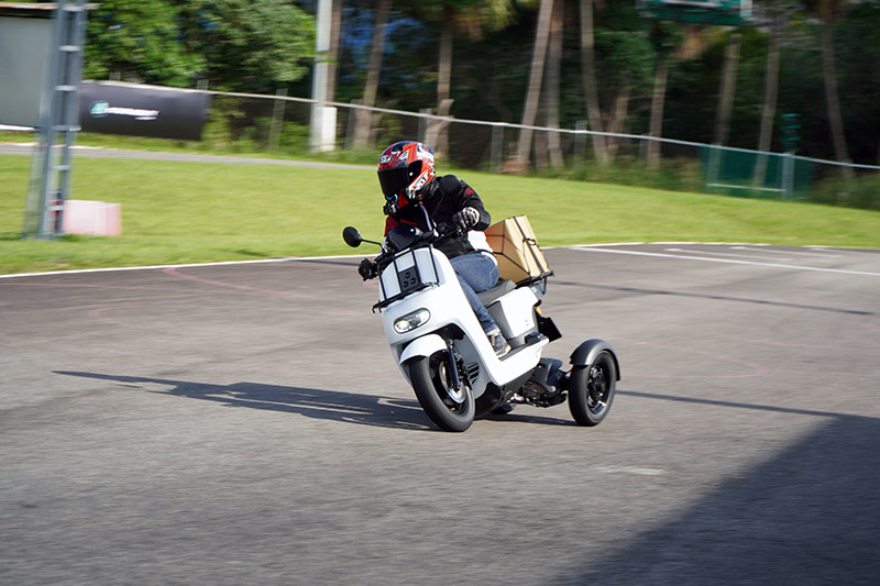 車輛載重後,種新的改變會略微影響過彎的穩定性,會有細微的扭動感。