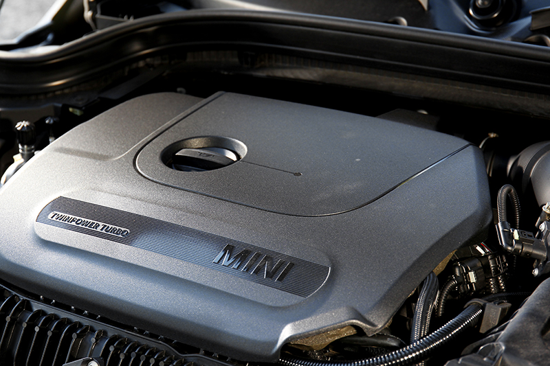 178hp/28.6kgm輸出在出彎加速或高速都非常給力。