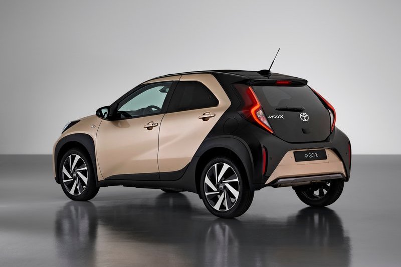 Aygo X透過防刮飾版來營造跨界氛圍。