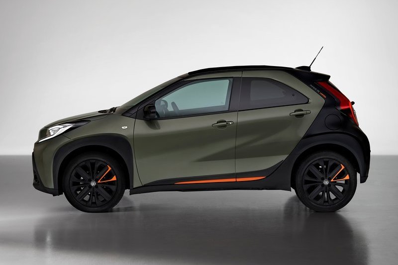 Aygo X搭載1.0升三缸引擎,擁有71hp/9.5kgm動力輸出。