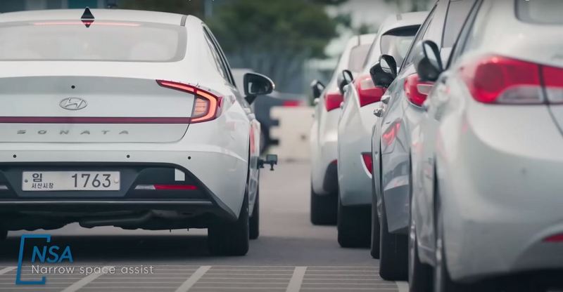 計算左右兩側只有40cm,Hyundai Mobis智慧輔助系統也能自動行駛。