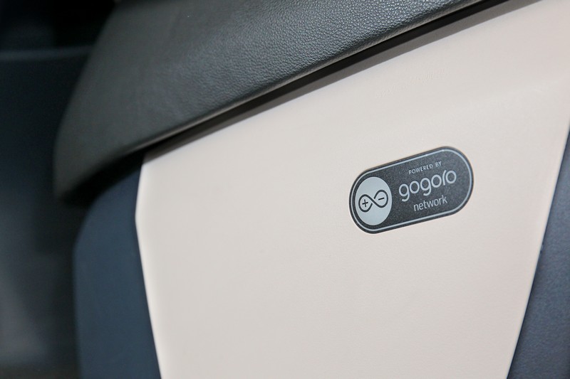 從超商、停車場到便利商店, 都可以隨時補充能源,eMOVING EZ1交換電池一換就GO 。