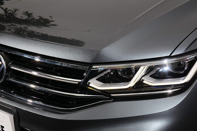 除同樣有矩陣式頭燈外,Tiguan Allspace水箱護要亦有連貫式LED燈。