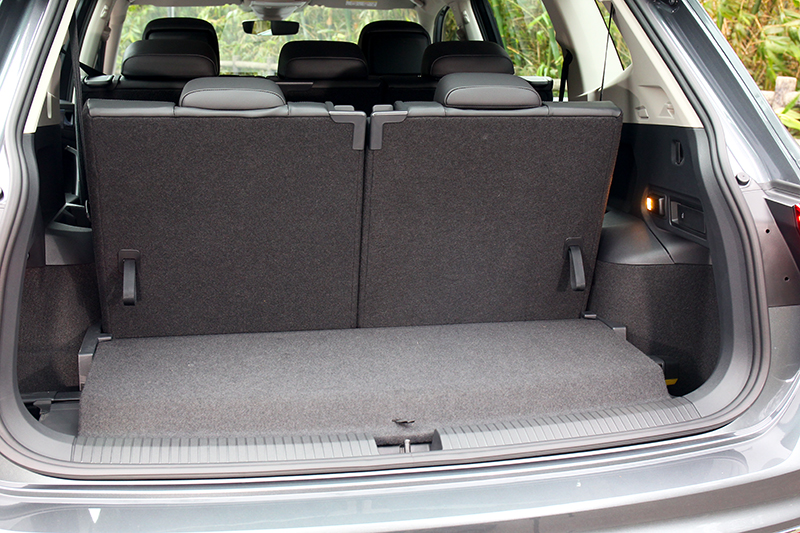 第三排使用時Tiguan Allspace行李廂擁有230公升。