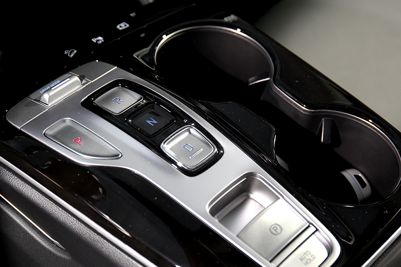 七速自手排與線傳式排檔，換檔迅速操作簡潔。