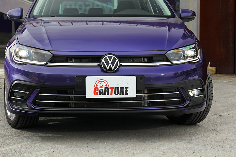 具有角落照明輔助功能。