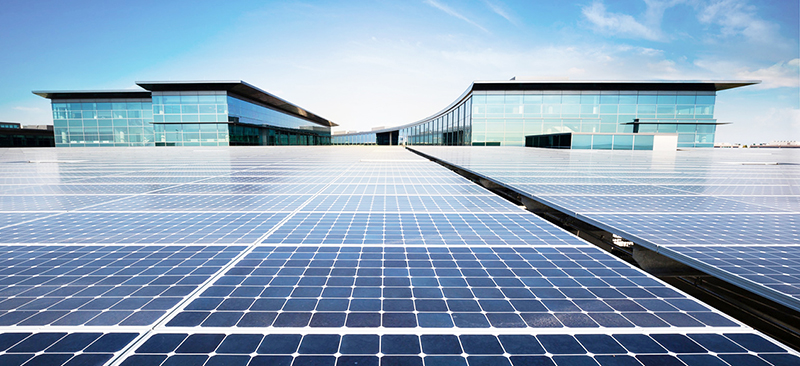 截至目前所謂碳中和其實僅止於願景,畢竟凡用電必留碳排,就算看似潔淨的太陽能發電,也得考量太陽能板的製程是否留下難以平衡的碳足跡。