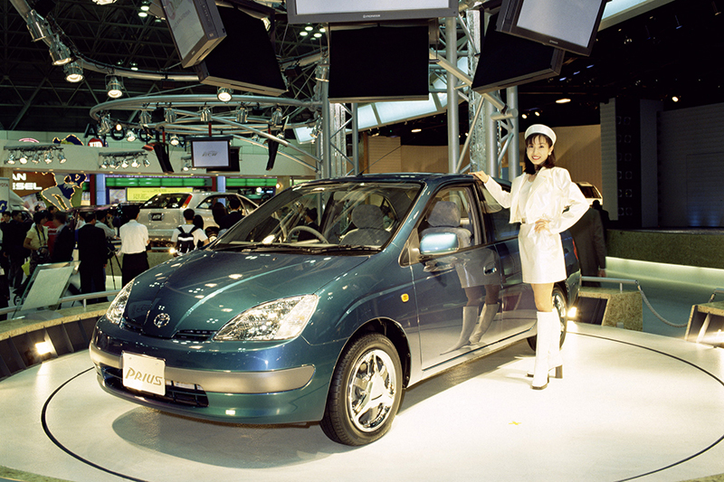 論及TOYOTA的油電複合動力車歷史,可回溯到1997年的初代PRIUS。
