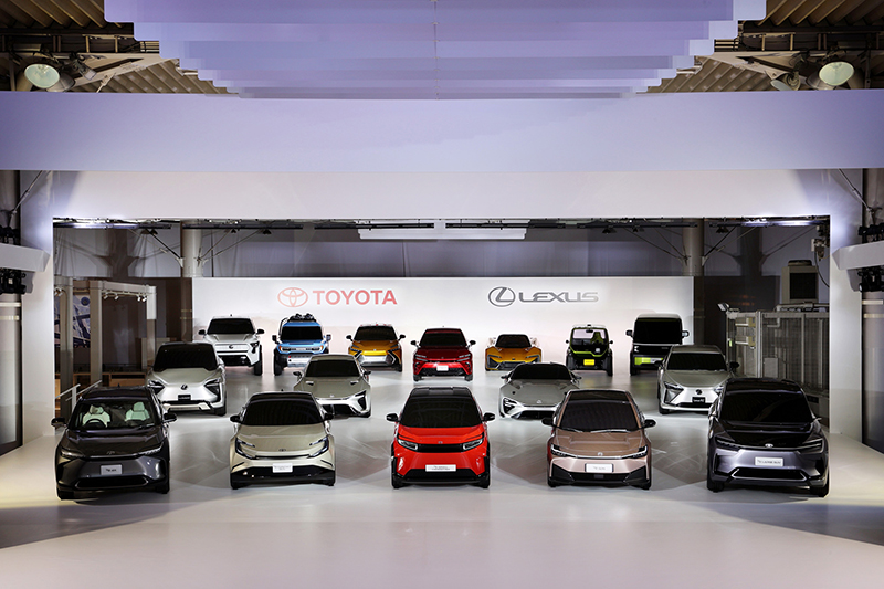 日前TOYOTA社長豐田章男一口氣揭露高達16輛即將於2025-2026年之前上市的各式電動車,並發下豪語在2030年將投入8兆日圓達成350萬輛的電動車年銷規模。