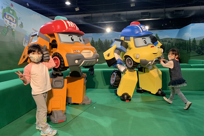 波力互動特展登高雄,駕駛救援小英雄角色小車車體驗救援任務。(圖:寬宏藝術提供)