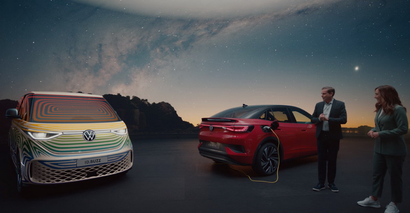 Volkswagen ID.Buzz於發表ID.5時驚喜現身。