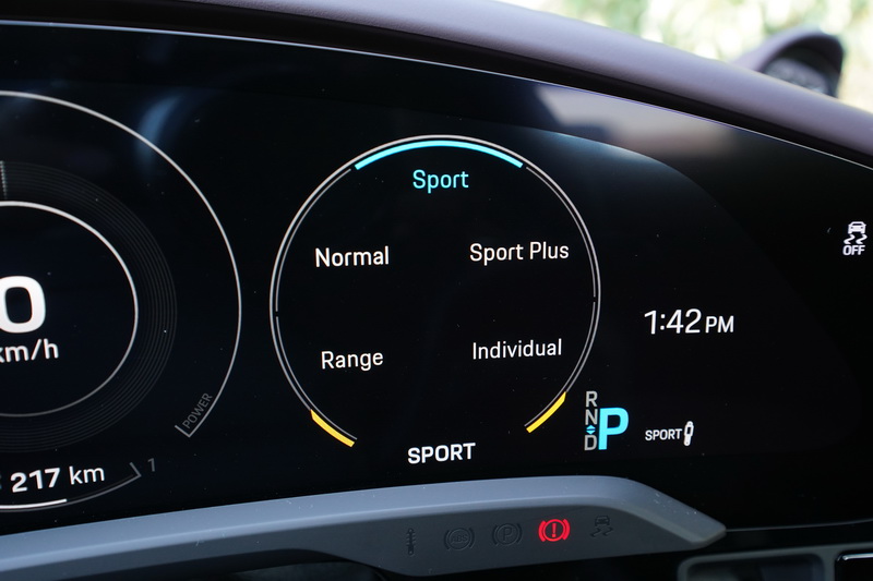 SPORT模式在山路上能帶來更即時的加速反應,亦能帶給駕駛更為激進的駕馭感受