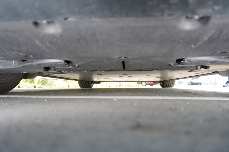 電池置放於底盤下方能帶來低重心的操駕感受