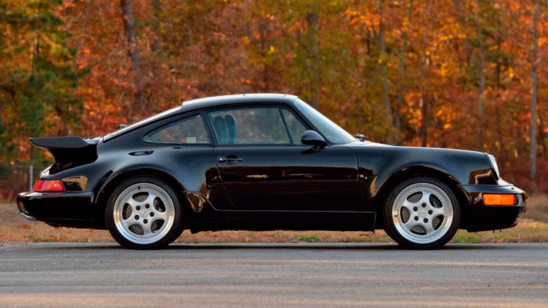 出現在2022 Kissimmee Mecum拍賣會的911 Turbo,是1995年電影【絕地戰警】第一集威爾史密斯駕駛過的道具車。