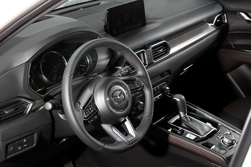 座艙沒有改變,但整體質感氛圍仍屬於高水準。