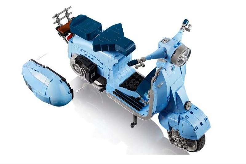 樂高Vespa 125擬真度相當高。