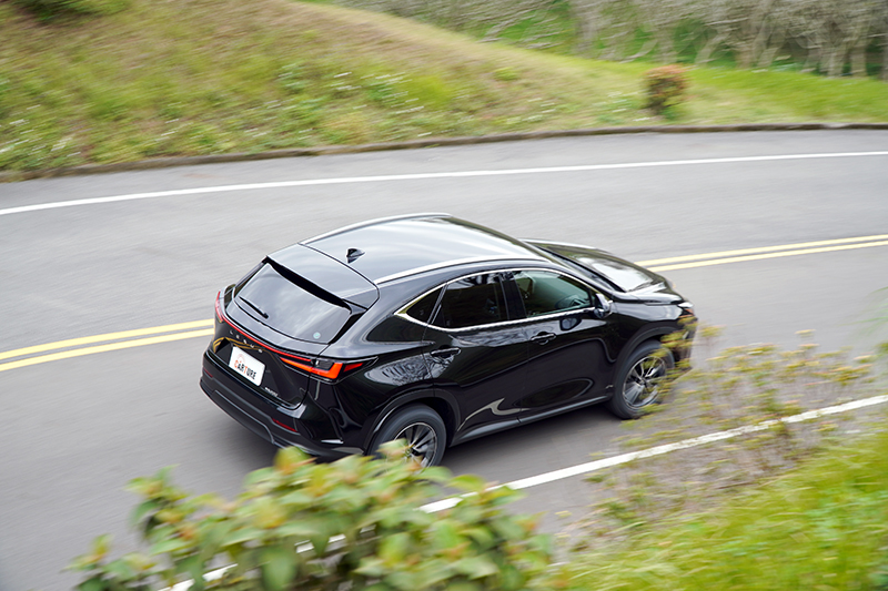 NX200開起來簡單好上手,適切夠用的動力,符合許多消費者的需求與喜好。