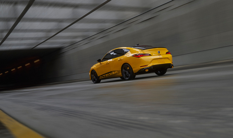 外型或許沒獲得多數人青睞,但200hp與六速手排還算有滿足車迷期望。