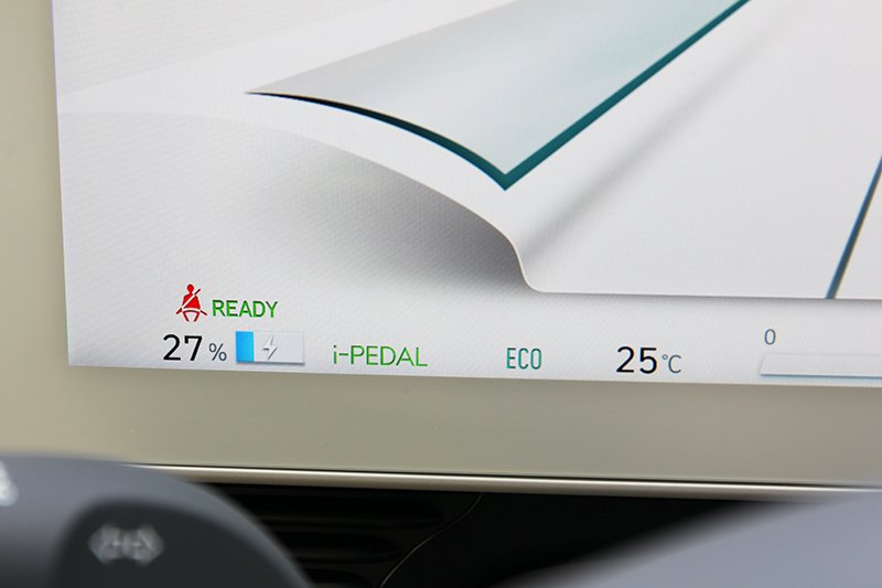 在i-Pedal模式下動能回收力道最強,可透過電門深淺來控制加減速或停止。