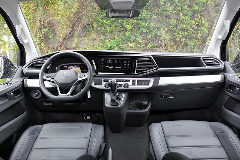 格局規劃與數位化配備讓Multivan LWB有著高質感氛圍。