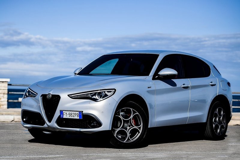 據了解2027年會帶來定位在Stelvio之上與X5同級的休旅車。