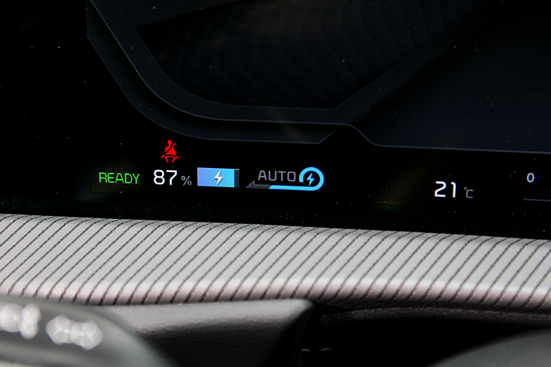 可自行設定動能回收力道，i-Pedal模式只要透過電門就可控制加減速或停止。