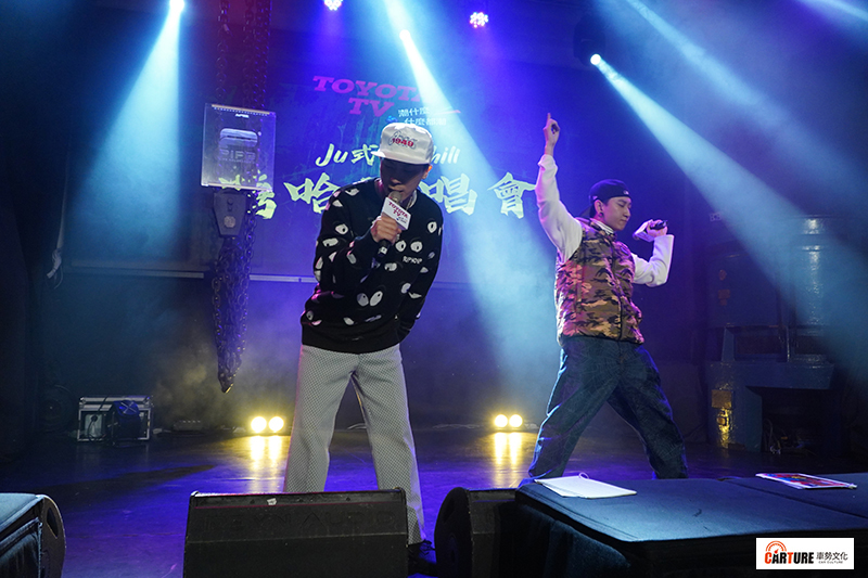 【車勢星聞】潤少、YoungLee演唱參加「大嘻哈時代」節目之前合作的單曲《販子》。