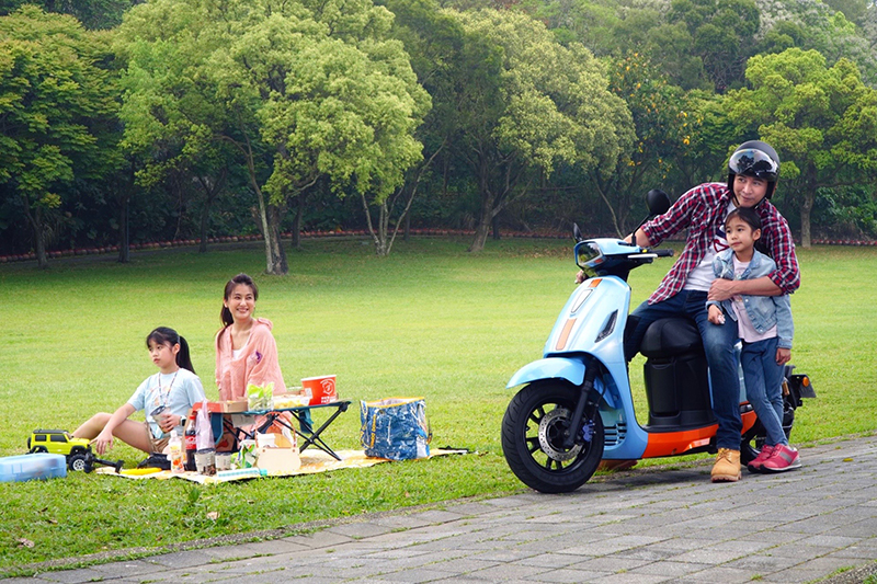 注重家庭生活的陳宇風,購入Ur1就是希望接送小孩更為便利。
