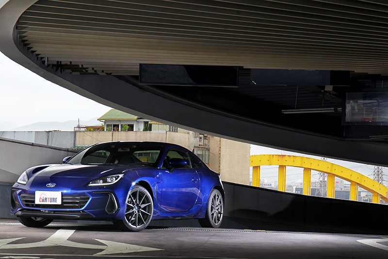 新BRZ動力雖沒有渦輪增壓,但性能提升後卻帶來頗為強勁的加速表現。
