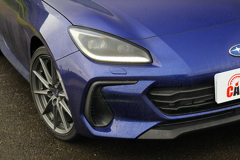 新BRZ設計較以往來得更圓潤成熟。