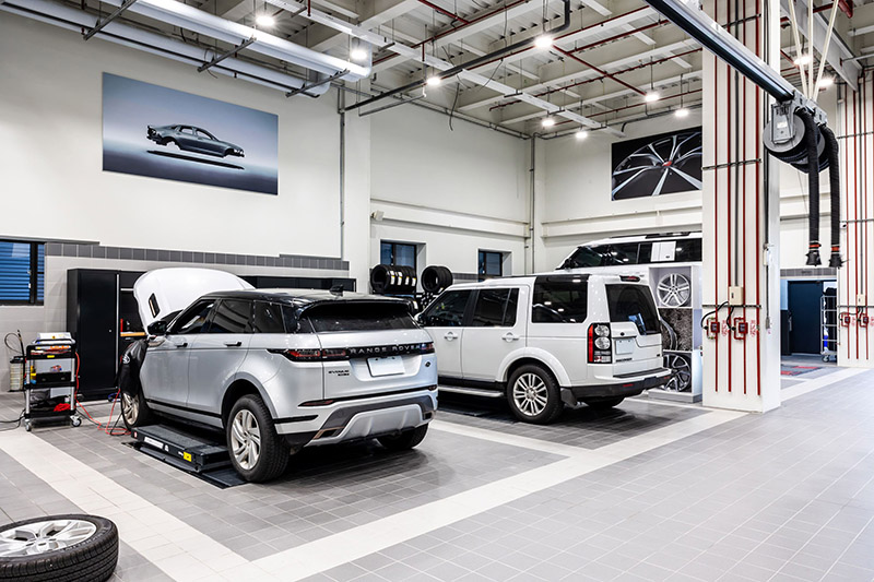 1 樓設置共 10 個工位。