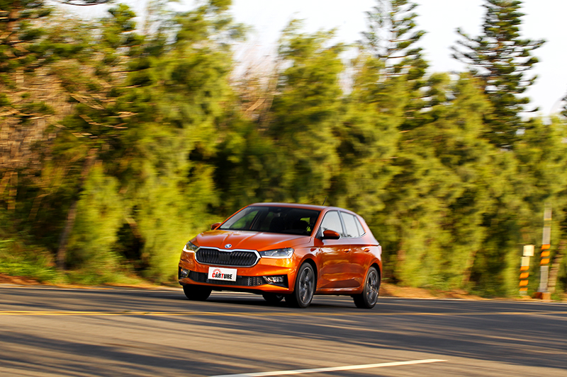 輕巧的加速特性仍是Fabia的拿手好戲,對於日常代步或山道超車依舊能帶給駕駛隨心所欲之感