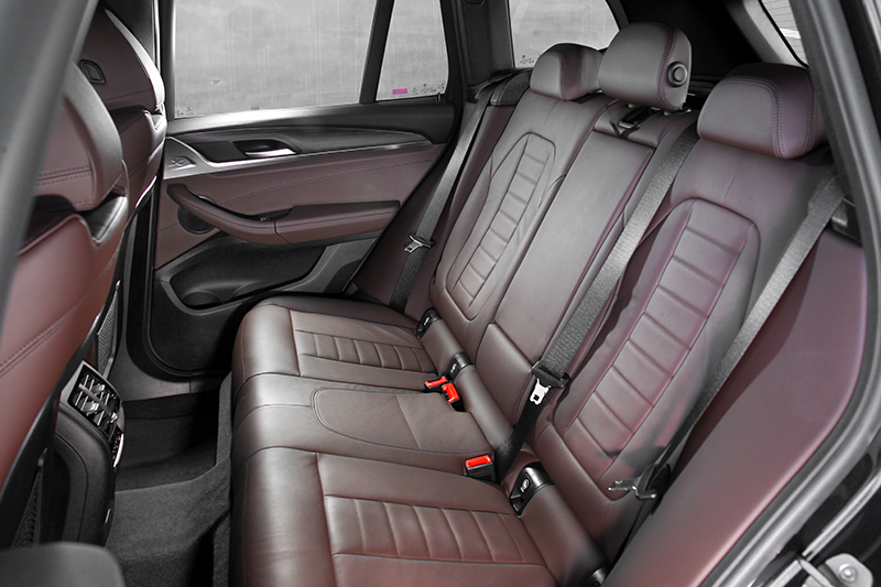 2,864mm軸距提供出色的後座乘坐空間。