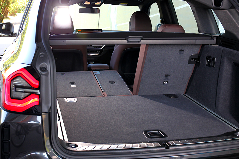 後座椅倒放後能創造出1,600公升容積。