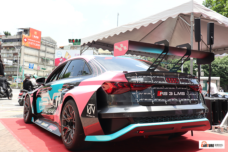 SV Racing車隊與Meta Stone (麥達石)數位資產推廣聯盟平台合作區塊鏈支持賽車運動,記者會上展示車隊新車Audi RS3 LMS TCR。