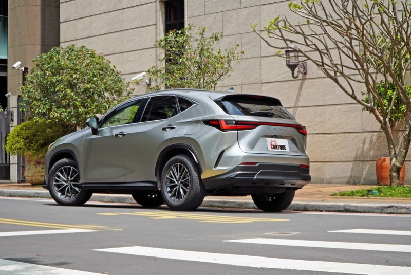 NX 200的銷售佔比約占全車系的50%,可見高CP值車款仍是多數買家的考量重點