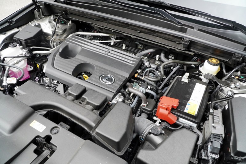 NX 200採2.0L自然進氣引擎+CVT變速箱的配置,很明顯是以日常用車為訴求