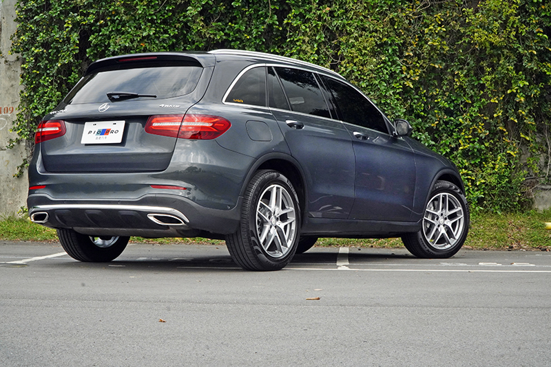 真的很在乎品牌非賓士不可,其它配備與年份都不重要的,那就選GLC250。