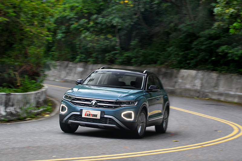 280 TSI Style Design車型150hp/25.5kgm動力雖不強勁,但輸出調性已相當夠用,甚至還頗有力。