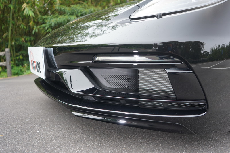 試駕車選配Sport Design外觀套件後使得保桿造型變得更為狂放