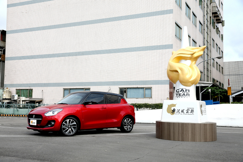 【2022最佳進口小型車】Suzuki Swift Hybrid